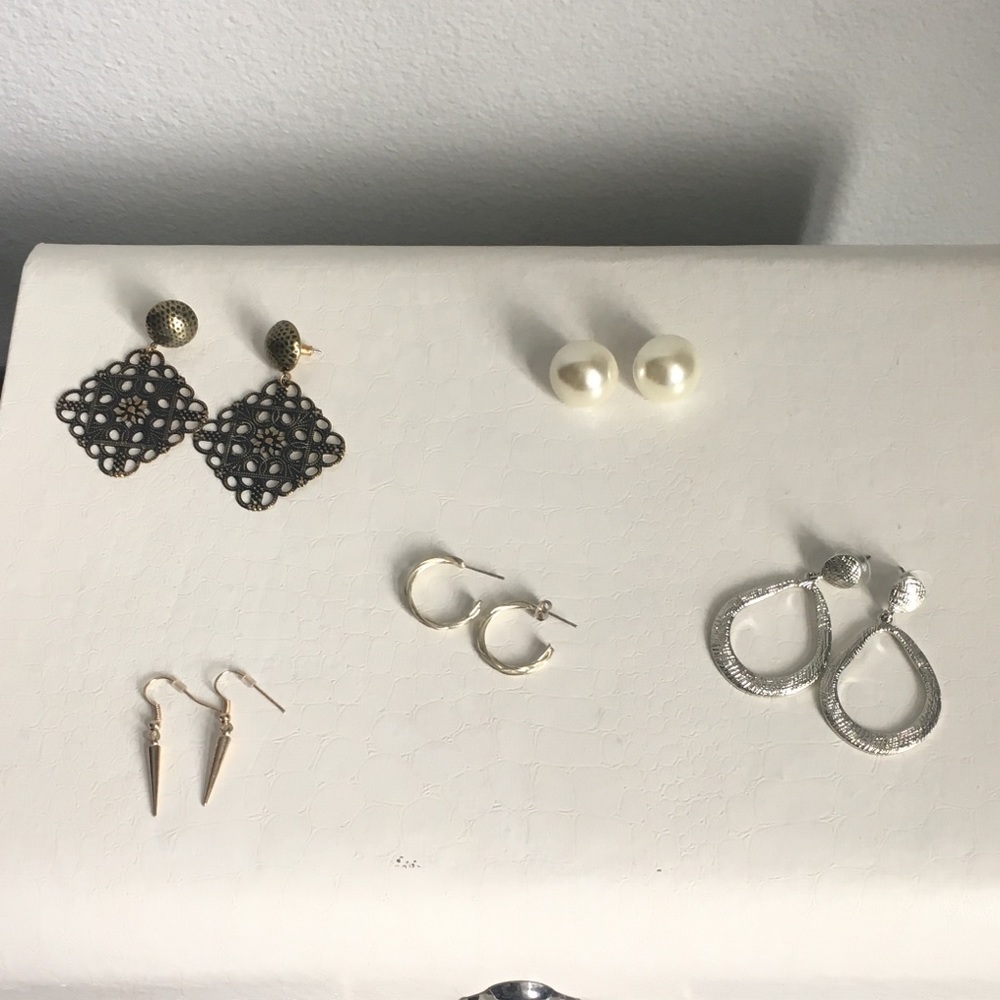 Earrings (5)